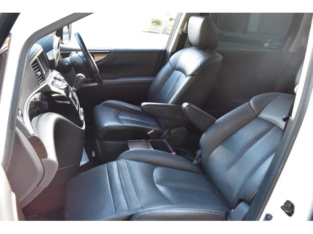 助手席にもオットマン機能が搭載されており、快適な空間となっております♪