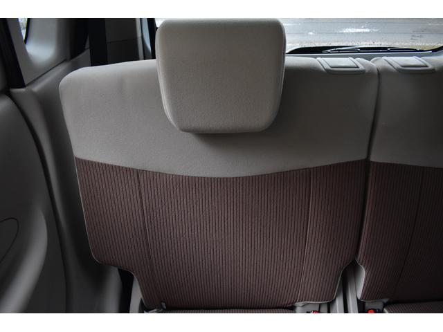 ☆後席右背面☆　使用感少なく状態良好でございます♪