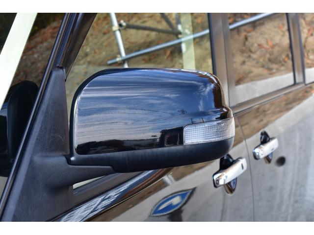 セレナ ライダー　ブラックライン　Ｓ－ハイブリッド　１０．２型フリップダウン／両側ワンタッチパワスラ／ＡＵＴＥＣＨ／ＨＫＳマフラー／Ｒｉｄｅｒエアロ／クルコン／スモークフィルム／サイドシェード／前後独立ＡＡＣ／ＨＩＤ（キセノン）ライト／フロントフォグ（23枚目）