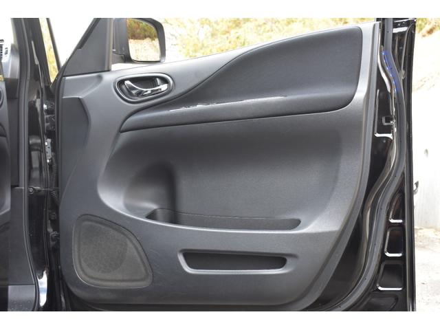 セレナ ライダー　ブラックライン　Ｓ－ハイブリッド　１０．２型フリップダウン／両側ワンタッチパワスラ／ＡＵＴＥＣＨ／ＨＫＳマフラー／Ｒｉｄｅｒエアロ／クルコン／スモークフィルム／サイドシェード／前後独立ＡＡＣ／ＨＩＤ（キセノン）ライト／フロントフォグ（36枚目）