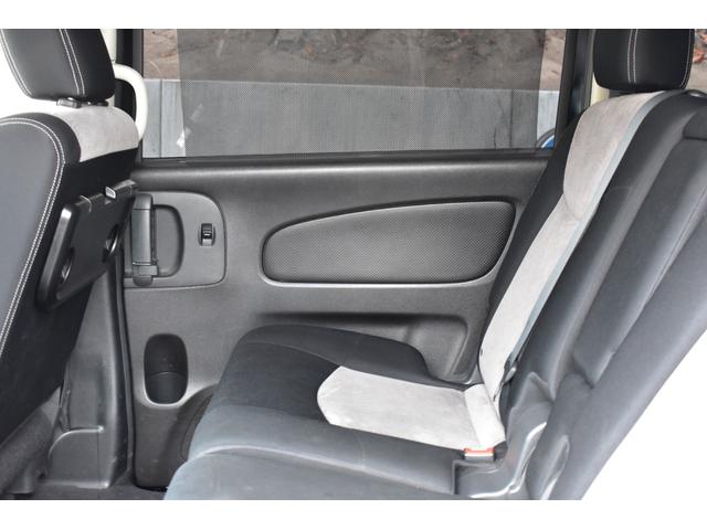 セレナ ライダー　ブラックライン　Ｓ－ハイブリッド　１０．２型フリップダウン／両側ワンタッチパワスラ／ＡＵＴＥＣＨ／ＨＫＳマフラー／Ｒｉｄｅｒエアロ／クルコン／スモークフィルム／サイドシェード／前後独立ＡＡＣ／ＨＩＤ（キセノン）ライト／フロントフォグ（51枚目）