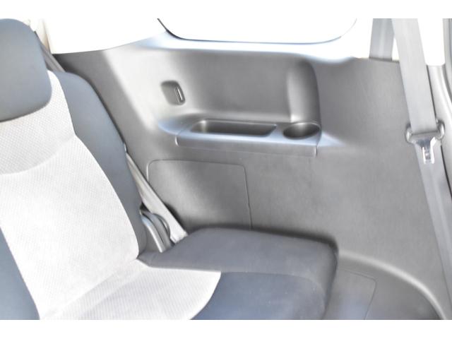 セレナ ライダー　ブラックライン　Ｓ－ハイブリッド　１０．２型フリップダウン／両側ワンタッチパワスラ／ＡＵＴＥＣＨ／ＨＫＳマフラー／Ｒｉｄｅｒエアロ／クルコン／スモークフィルム／サイドシェード／前後独立ＡＡＣ／ＨＩＤ（キセノン）ライト／フロントフォグ（65枚目）