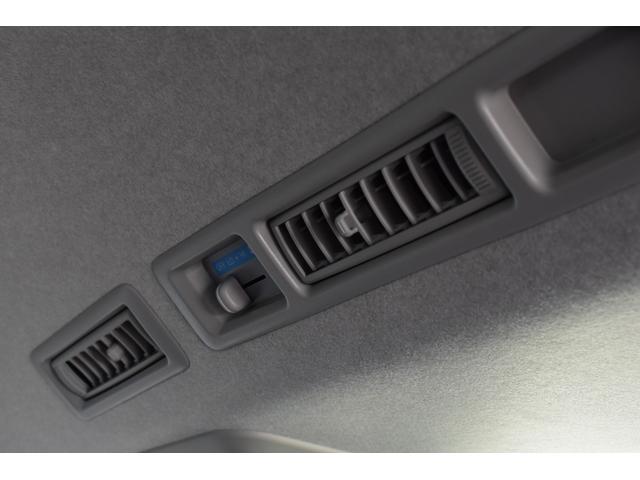 ハイエースバン スーパーGL 登録済未使用車/両側パワスラ/オプションAW/デジタルインナーミラー/寒冷地/トヨタセーフティセンス/プリクラ/LDA/オートハイビーム/イージークローザー/ETC/AC100V/リアヒーター/クーラ(49枚目)