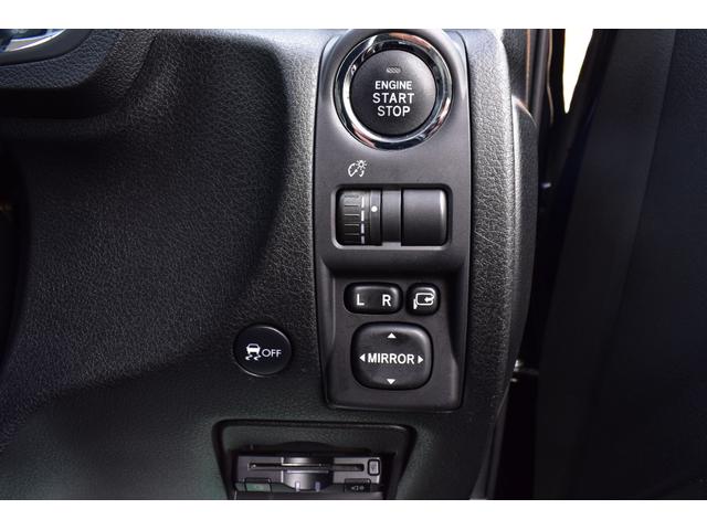 エクシーガ ２．５ｉアイサイト　１オーナー／４ＷＤ／純正９インチフリップダウン／スタッドレスセット付／アイサイトＶｅｒ．２／プリクラ／ＬＤＡ／ＡＣＣ／誤発進抑制／先行車発進お知らせ／前席パワーシート／ＥＴＣ／ＶＩＤＥＯ入力／禁煙車（32枚目）