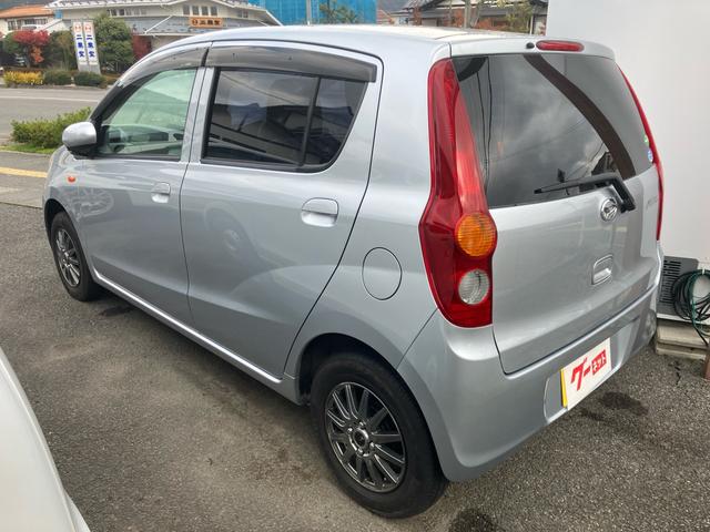 ミラ Xスペシャル ワンオーナー 4WD 5速マニュアル車 キーレスエントリー 寒冷地仕様 車検2年付き 保証付き1ヵ月1,000km CD(9枚目)