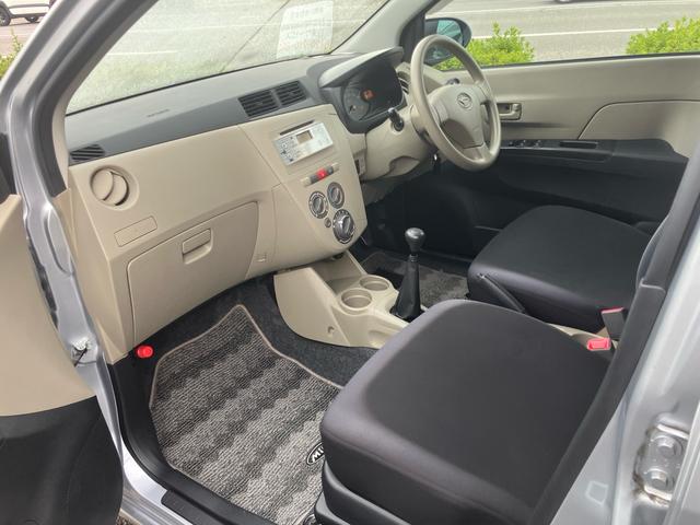 ミラ Xスペシャル ワンオーナー 4WD 5速マニュアル車 キーレスエントリー 寒冷地仕様 車検2年付き 保証付き1ヵ月1,000km CD(16枚目)