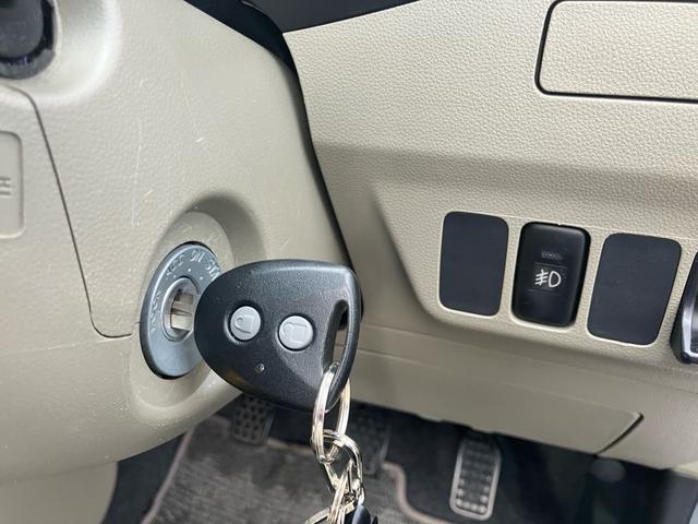 ミラ Xスペシャル ワンオーナー 4WD 5速マニュアル車 キーレスエントリー 寒冷地仕様 車検2年付き 保証付き1ヵ月1,000km CD(21枚目)