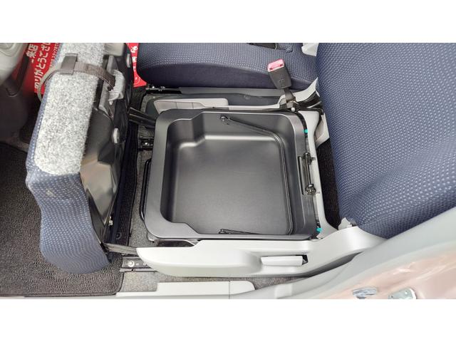 ワゴンＲ ＦＸ　４ＷＤ　四駆　４駆　オートマ　ＡＴ　キーレス　スペアーキー　エアコン　パワステ　ドアバイザー　エアバッグ　ハイマウントストップランプ　シートヒーター　電動ミラー　リアワイパー　ＣＤ／ラジオ　Ｋ６Ａ（29枚目）
