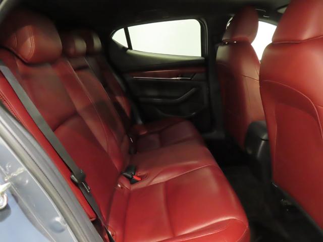 ＭＡＺＤＡ３ファストバック ＸＤプロアクティブ　ローダウン／ＴＥＩＮ車高調／レイズ１８ＡＷ／ｏｄｕｌａ製マフラー／ＡｕｔｏＥｘｅ製リアスポ／ＥＴＣ／バックカメラ／前後ドラレコ／クルコン（33枚目）
