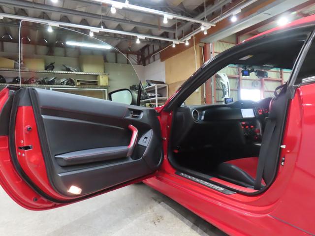 ８６ ＧＴ　ローダウン／新品ＴＥＩＮ車高調／新品レオンハルト１８ＡＷ／モデリスタエアロ／トランクスポイラー／レーダー探知機／ドラレコ／バックカメラ／ＡＴ車／オートマ／Ｂｌｕｅｔｏｏｔｈ再生可／パドルシフト（65枚目）