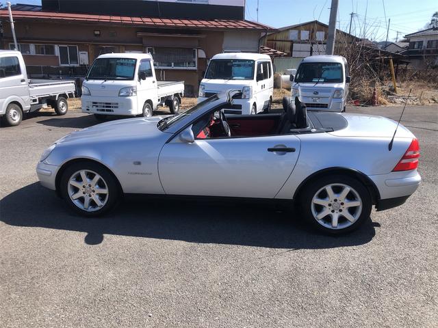 ＳＬＫ ＳＬＫ２３０コンプレッサー　右ハンドル　オープンカー　カセットデッキ　ＡＢＳ　運転席・助手席エアバッグ　エアコン　パワーウィンドウ　走行距離３．２万キロ　車検令和６年９月まで　修復歴無し　グレーＭ（5枚目）