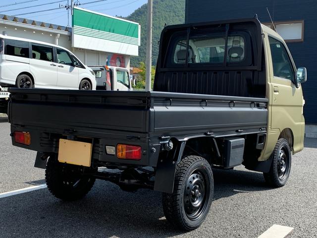 ハイゼットトラック エアコン・パワステ　スペシャル　４ＷＤ　全面塗装済み　リフトアップ　新品マッドタイヤ（2枚目）