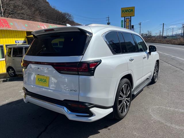 ＬＸ ＬＸ６００　７人乗り　サンルーフ　車検令和８年６月まで　ナビＴＶ　全周囲カメラ　ＥＴＣ　ハンドルヒーター　シートエアコン　パワーシート　スマートキー（6枚目）