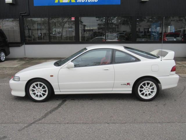インテグラ ホンダ タイプｒ 清掃除菌済 屋内展示 ５速ｍｔ 無限マフラー ９８スペック 純正タワーバー ｒｅｃａｒｏシート 純正リアスポイラー 純正アルミホイール ｈｉｄヘッドライト フォグライト ａｕｘ対応 社外オーディオの中古車詳細 中古車検索ならkurutown