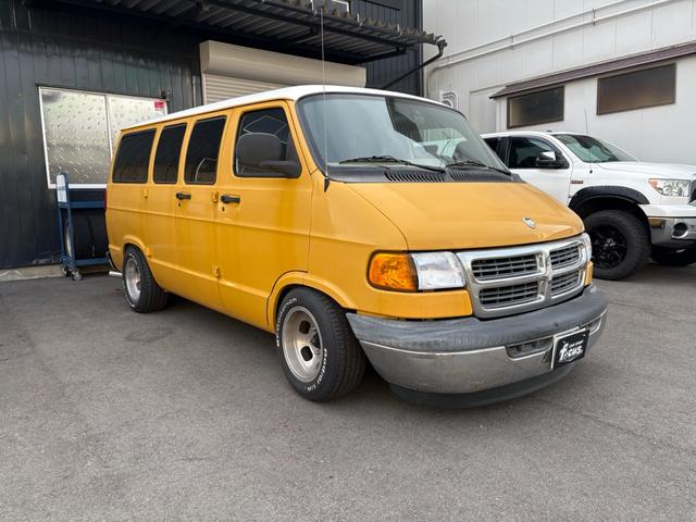 ダッジ・バン ベースグレード　ラムバン　ショーティ　ローダウン　１ナンバー（2枚目）