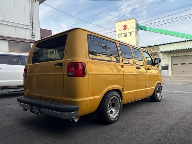 ダッジ・バン ベースグレード　ラムバン　ショーティ　ローダウン　１ナンバー（5枚目）