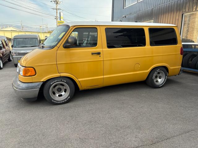 ダッジ・バン ベースグレード　ラムバン　ショーティ　ローダウン　１ナンバー（9枚目）