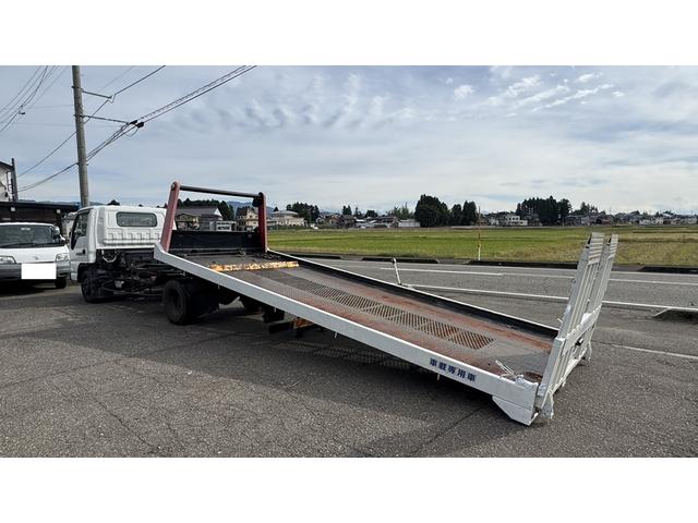 アトラストラック 　５．０ディーゼル　キャリアカー　積載車　積載３．０ｔ　ウィンチ　リモコン　いすゞエンジン　ＥＴＣ　車検Ｒ８年７月（11枚目）