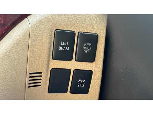 ヴェルファイア ２．４Ｘ　４ＷＤ　ナビ　ＴＶ　バックカメラ　フロントカメラ　ＥＴＣ　フリップダウンモニター　ドライブレコーダー　ワンオーナー　車検２年間（21枚目）