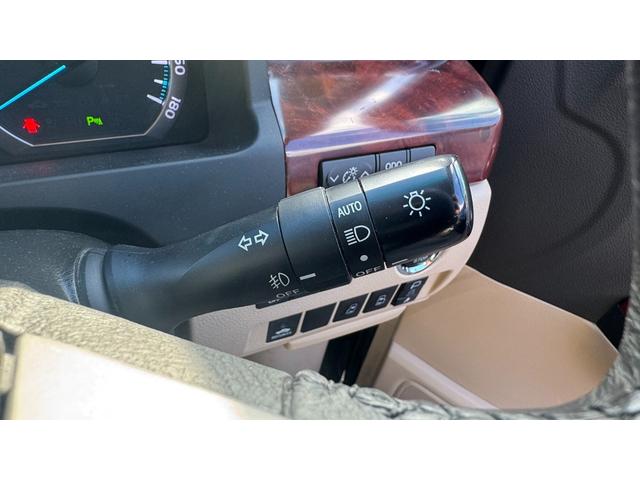 ヴェルファイア ２．４Ｘ　４ＷＤ　ナビ　ＴＶ　バックカメラ　フロントカメラ　ＥＴＣ　フリップダウンモニター　ドライブレコーダー　ワンオーナー　車検２年間（28枚目）