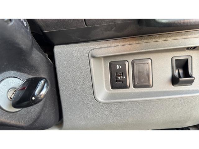 ミニキャブバン CD ハイルーフ 4WD AT ETC キーレスキー 両側スライドドア 車検2年間(20枚目)