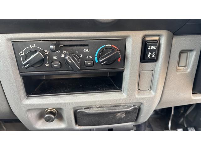 ミニキャブバン CD ハイルーフ 4WD AT ETC キーレスキー 両側スライドドア 車検2年間(21枚目)