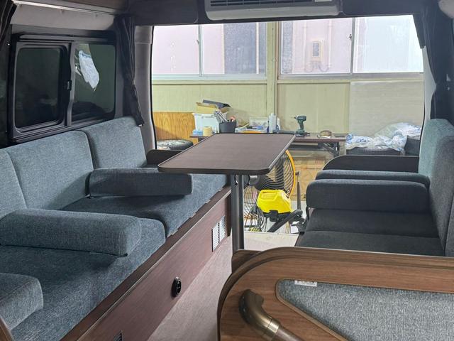 ハイエースバン フジ キャンピングカー FOCS 8人 37kmオド 4WD(14枚目)