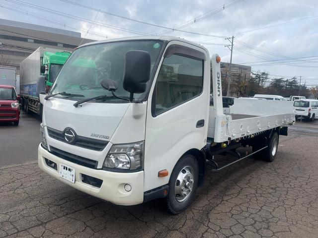 デュトロ UNIC リモコン付きセルフローダー 3.7t積載量(4枚目)