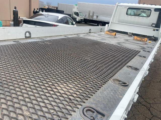 デュトロ UNIC リモコン付きセルフローダー 3.7t積載量(7枚目)