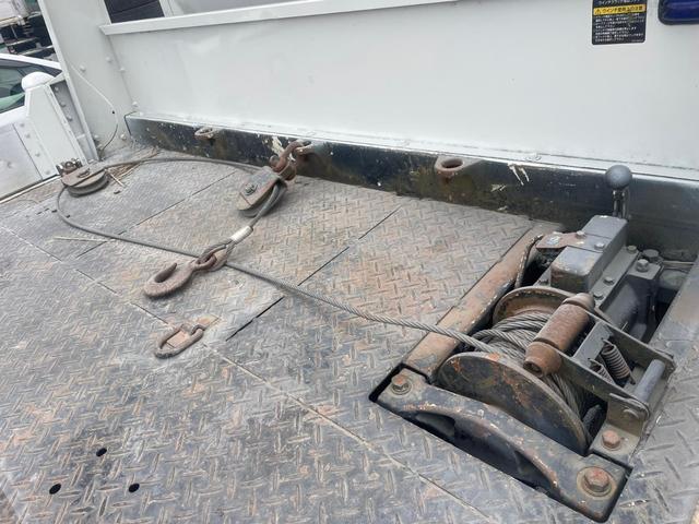 デュトロ UNIC リモコン付きセルフローダー 3.7t積載量(10枚目)