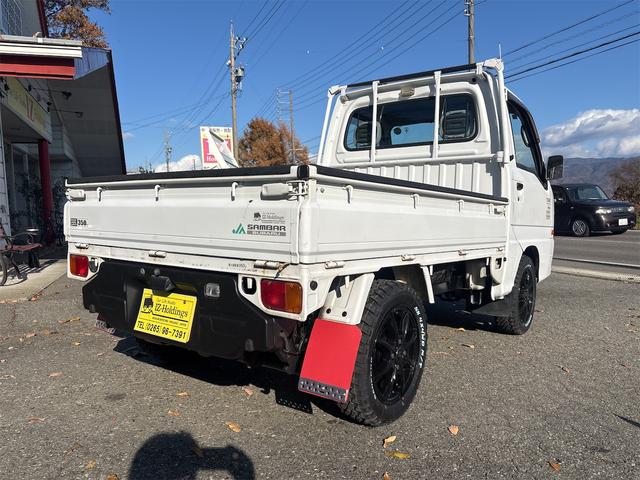 サンバートラック 営農　４ＷＤ　エアコン　パワステ　マッドタイヤ＆アルミ　ＬＥＤライト　ＥＴＣ　車検令和８年１２月（8枚目）