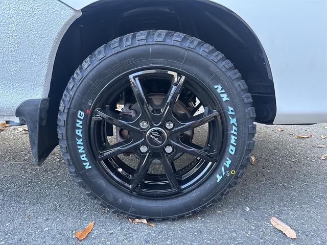 サンバートラック 営農　４ＷＤ　エアコン　パワステ　マッドタイヤ＆アルミ　ＬＥＤライト　ＥＴＣ　車検令和８年１２月（18枚目）