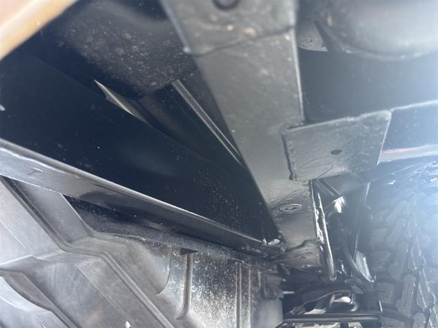 サンバートラック 営農　４ＷＤ　エアコン　パワステ　マッドタイヤ＆アルミ　ＬＥＤライト　ＥＴＣ　車検令和８年１２月（20枚目）