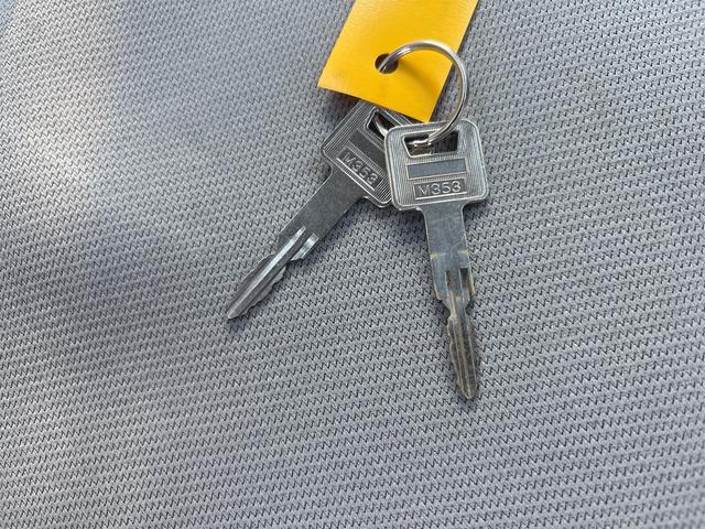 サンバートラック 営農　４ＷＤ　エアコン　パワステ　マッドタイヤ＆アルミ　ＬＥＤライト　ＥＴＣ　車検令和８年１２月（25枚目）