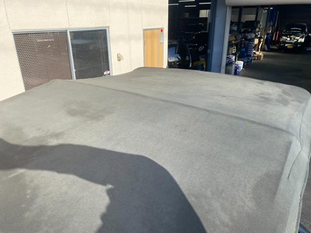 ジープ・ラングラー スポーツ 4000cc 5MT エアコン パワステ 純正オーディオ カスタム車両 プロコンプ ウォーン ダブルカルダン(17枚目)