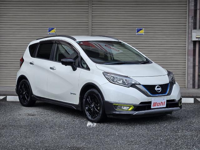 ノート ｅ－パワー　Ｘ　シーギア　社外ナビ　全周囲カメラ　デジタルインナーミラー　衝突軽減装置　ＥＴＣ　ＬＥＤヘッド　車線逸脱警報　クリアランスソナー　オートライト　スマートキー　Ｂｌｕｅｔｏｏｔｈ　純正１５インチアルミ（4枚目）