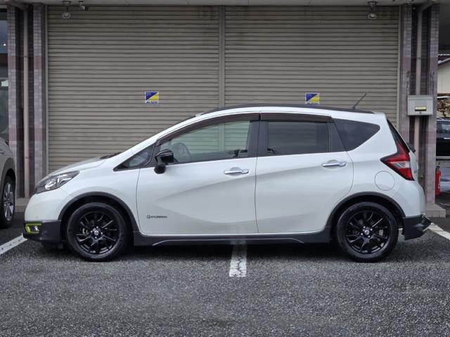 ノート ｅ－パワー　Ｘ　シーギア　社外ナビ　全周囲カメラ　デジタルインナーミラー　衝突軽減装置　ＥＴＣ　ＬＥＤヘッド　車線逸脱警報　クリアランスソナー　オートライト　スマートキー　Ｂｌｕｅｔｏｏｔｈ　純正１５インチアルミ（6枚目）