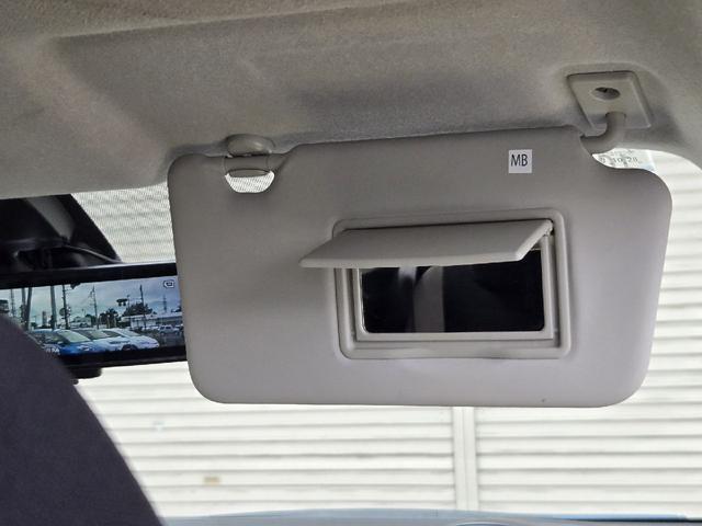 ノート ｅ－パワー　Ｘ　シーギア　社外ナビ　全周囲カメラ　デジタルインナーミラー　衝突軽減装置　ＥＴＣ　ＬＥＤヘッド　車線逸脱警報　クリアランスソナー　オートライト　スマートキー　Ｂｌｕｅｔｏｏｔｈ　純正１５インチアルミ（43枚目）