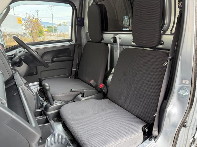 ハイゼットトラック エクストラSAIIIt スマートアシスト 切替4WD 純正幌(スライド式) 社外ナビ バックカメラ 地デジ Bluetooth CD/DVD再生 LEDヘッドランプ リアスタビライザー(13枚目)