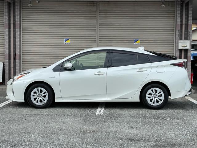 プリウス Sセーフティプラス ワンオーナー アルパインナビ 地デジ バックカメラ BluetoothAudio CD/DVD再生 HDMI HUD ステアリングヒーター LEDヘッドライト(5枚目)