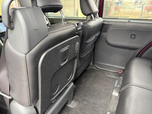 タント カスタムRS トップエディションSAII ICターボ スマートアシスト 両側パワースライド アイドリングストップ 純正8インチナビ Bカメラ DTV BluetoothAudio CD/DVD再生 スマートキー プッシュスタート(16枚目)