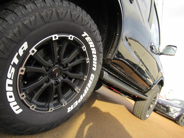 ハイラックスサーフ SSR-V ブラックナビゲーター 特別仕様車 ナロー仕様 NARDIウッドハンドル TOYOTAグリル 社外17インチAW ホワイトレター ETC キーレス(37枚目)