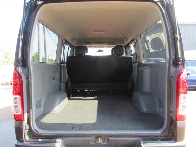 ハイエースバン ロングスーパーGL 4WD 2/5人乗 ディーゼルターボ 4型フェイス&テール インジェクター交換済 社外15インチAW ホワイトレター Bカメラ ETC キーレス(12枚目)