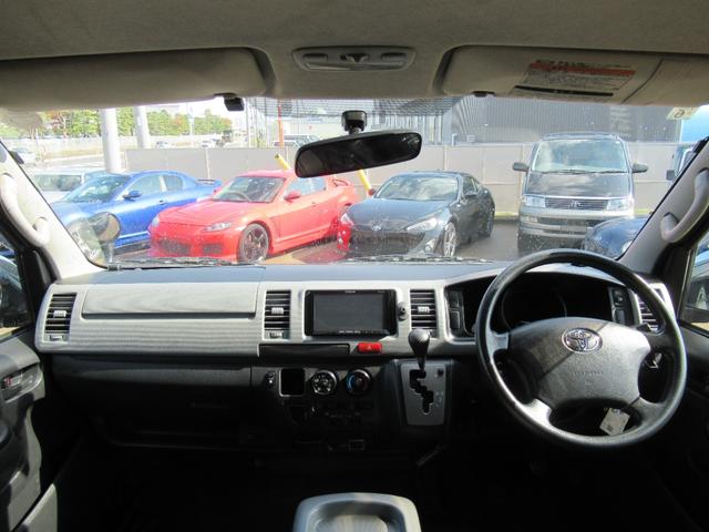 ハイエースバン ロングスーパーGL 4WD 2/5人乗 ディーゼルターボ 4型フェイス&テール インジェクター交換済 社外15インチAW ホワイトレター Bカメラ ETC キーレス(18枚目)