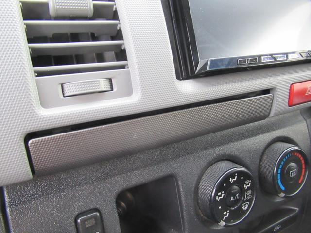 ハイエースバン ロングスーパーGL 4WD 2/5人乗 ディーゼルターボ 4型フェイス&テール インジェクター交換済 社外15インチAW ホワイトレター Bカメラ ETC キーレス(39枚目)