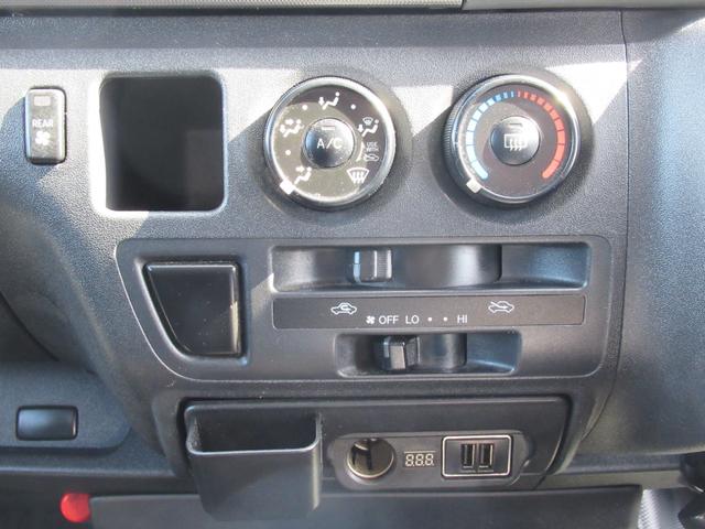 ハイエースバン ロングスーパーGL 4WD 2/5人乗 ディーゼルターボ 4型フェイス&テール インジェクター交換済 社外15インチAW ホワイトレター Bカメラ ETC キーレス(40枚目)