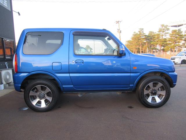 ジムニー クロスアドベンチャーXC 特別仕様車 4WD ターボ 純正16インチAW シートヒーター SDナビ バニティミラー レベライザー(5枚目)