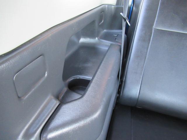ジムニー クロスアドベンチャーXC 特別仕様車 4WD ターボ 純正16インチAW シートヒーター SDナビ バニティミラー レベライザー(24枚目)