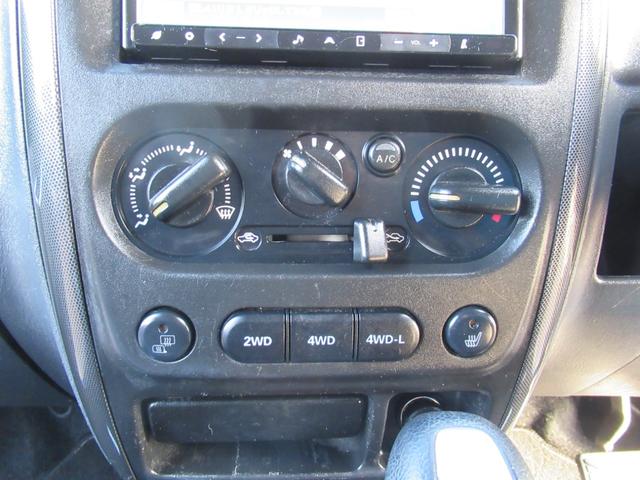 ジムニー クロスアドベンチャーXC 特別仕様車 4WD ターボ 純正16インチAW シートヒーター SDナビ バニティミラー レベライザー(29枚目)