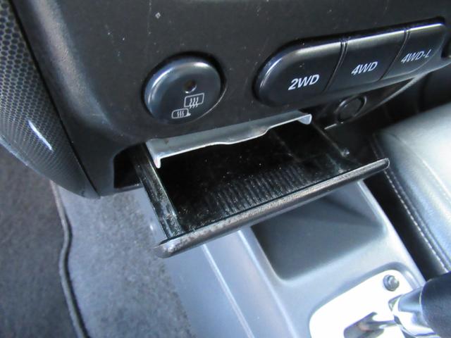 ジムニー クロスアドベンチャーXC 特別仕様車 4WD ターボ 純正16インチAW シートヒーター SDナビ バニティミラー レベライザー(30枚目)